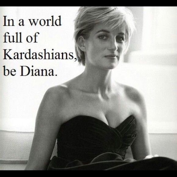 MEET YOUR POSHER - Picture 6 of 8